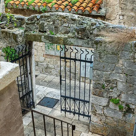 Old Town Apartment